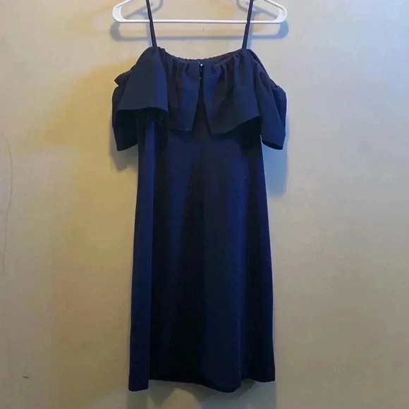 Dress - Picture 6 of 6